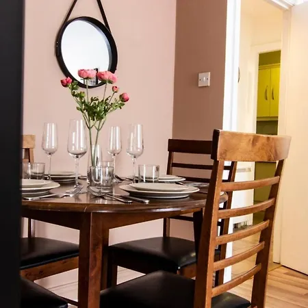 Central 1-bed In 1 Lejlighed *