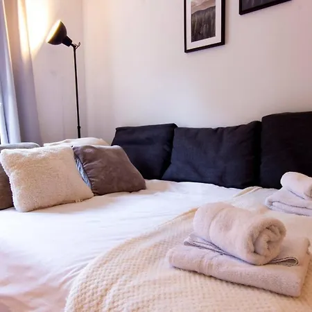 Central 1-bed In 1